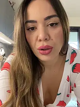 Snapshot of EvaLoReCouple chatting on January 2025 09:30:02 AM EvaLoReCouple online show from January 2025 09:30:02 AM