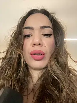 Snapshot of EvaLoReCouple chatting on January 2025 09:36:02 AM EvaLoReCouple online show from January 2025 09:36:02 AM