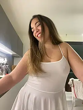 Snapshot of EvaLoReCouple chatting on January 2025 05:48:01 PM EvaLoReCouple online show from January 2025 05:48:01 PM