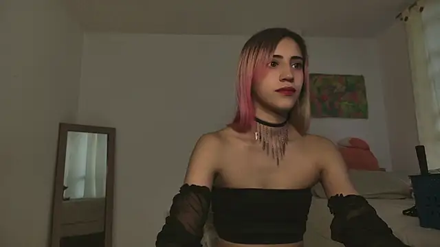 Snapshot of linnie_ chatting on March 2025 11:07:01 PM linnie online show from March 2025 11:07:01 PM