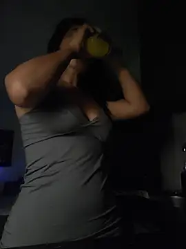 Pamela Rosal online show from November 2025 02:22:02 AM