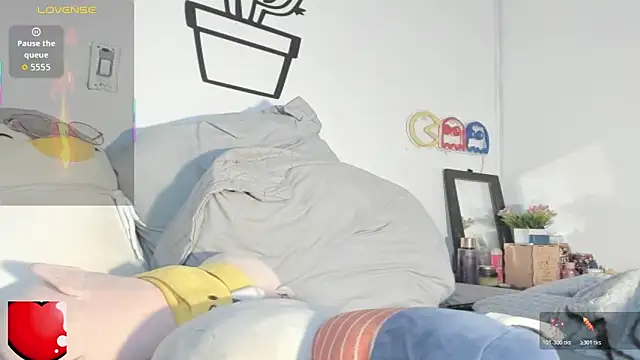 Snapshot of Alessia28_ chatting on November 2025 01:55:02 PM Alessia28 online show from November 2025 01:55:02 PM