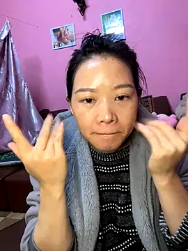 Hellen 111 online show from December 2024 01:33:01 PM