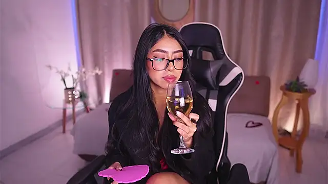 Sara albrecht online show from February 2025 12:47:01 PM