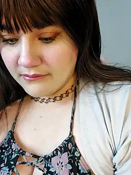 ItsNaiixa online show from October 2025 12:41:02 AM