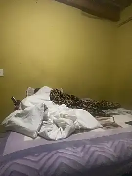 Snapshot of Moorella1 chatting on June 2026 04:42:02 PM Moorella1 online show from June 2026 04:42:02 PM