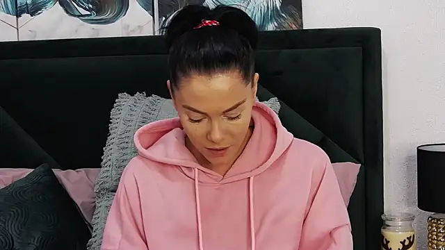 tanyagrey online show from December 2024 10:35:02 AM