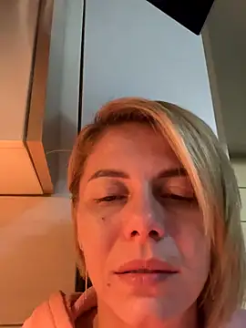 tanyagrey online show from October 2025 05:52:01 AM