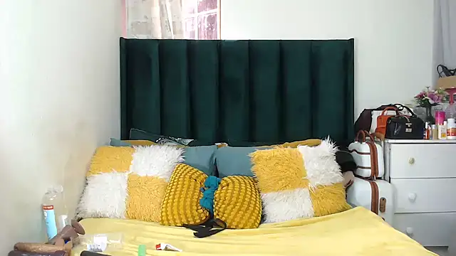 Snapshot of GaggingQueenxx chatting on February 2026 10:13:02 AM GaggingQueenxx online show from February 2026 10:13:02 AM