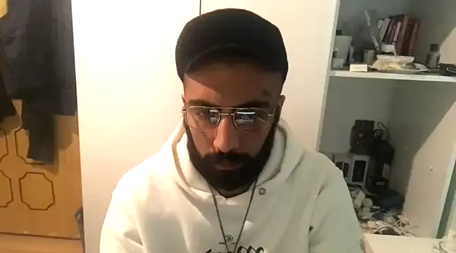 Snapshot of MasterKARATASSAKK chatting on March 2025 08:13:01 AM MasterKARATASSAKK online show from March 2025 08:13:01 AM