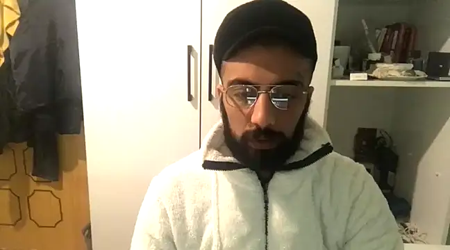 Snapshot of MasterKARATASSAKK chatting on March 2025 08:10:02 PM MasterKARATASSAKK online show from March 2025 08:10:02 PM