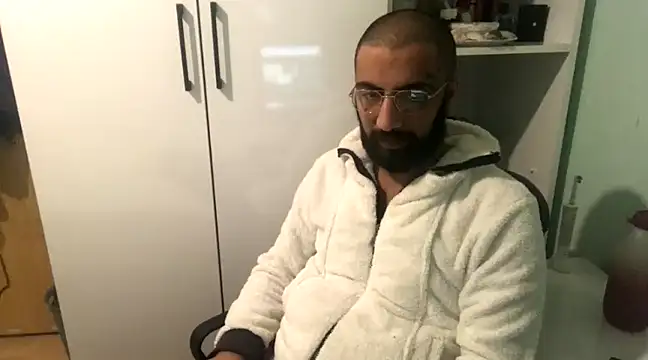 Snapshot of MasterKARATASSAKK chatting on March 2025 11:15:02 PM MasterKARATASSAKK online show from March 2025 11:15:02 PM