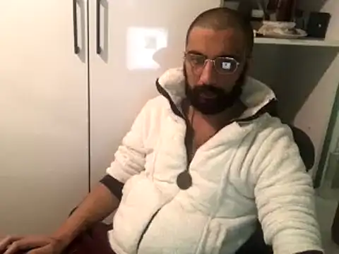 Snapshot of MasterKARATASSAKK chatting on March 2025 05:47:01 PM MasterKARATASSAKK online show from March 2025 05:47:01 PM