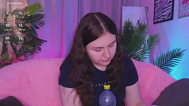 Snapshot of Mia__Peach chatting on March 2025 01:45:02 AM Mia Peach online show from March 2025 01:45:02 AM