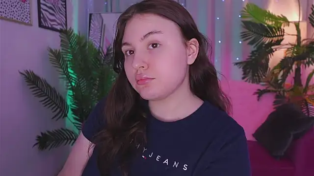 Snapshot of Mia__Peach chatting on March 2025 01:43:01 AM Mia Peach online show from March 2025 01:43:01 AM