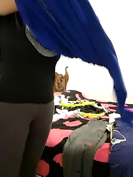 Snapshot of lamorbosa37 chatting on December 2024 06:05:01 PM lamorbosa37 online show from December 2024 06:05:01 PM