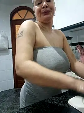 Snapshot of lamorbosa37 chatting on January 2025 05:17:01 PM lamorbosa37 online show from January 2025 05:17:01 PM