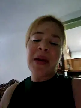 Snapshot of lamorbosa37 chatting on March 2025 06:11:01 PM lamorbosa37 online show from March 2025 06:11:01 PM