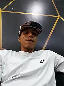 Yosbel123xh online show from April 2026 04:22:01 PM