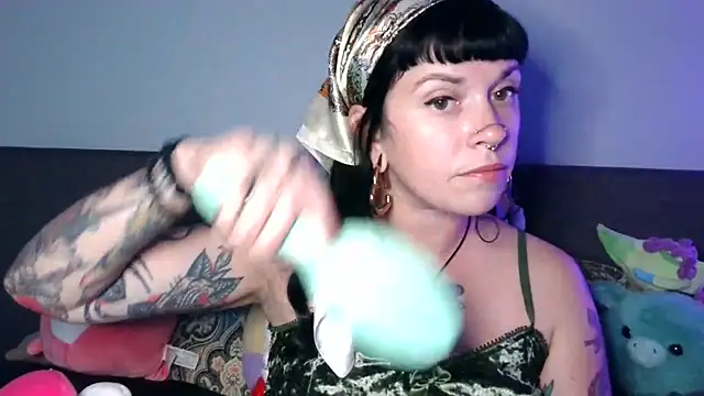 Marcelinegoddess online show from September 2025 04:28:01 AM