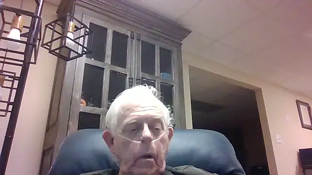 Snapshot of bootlegmanz chatting on February 2026 06:17:01 PM bootlegmanz online show from February 2026 06:17:01 PM