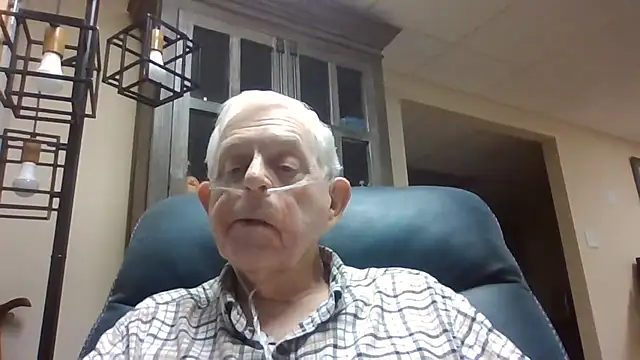 Snapshot of bootlegmanz chatting on May 2026 08:25:01 PM bootlegmanz online show from May 2026 08:25:01 PM