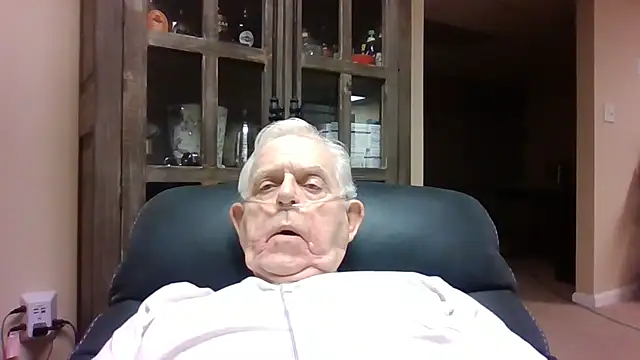 Snapshot of bootlegmanz chatting on May 2026 02:57:01 PM bootlegmanz online show from May 2026 02:57:01 PM