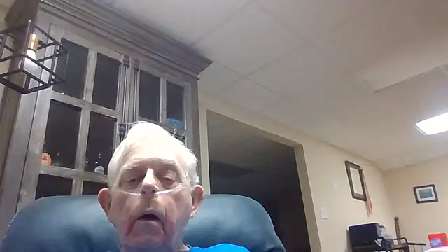 Snapshot of bootlegmanz chatting on May 2026 02:12:01 PM bootlegmanz online show from May 2026 02:12:01 PM