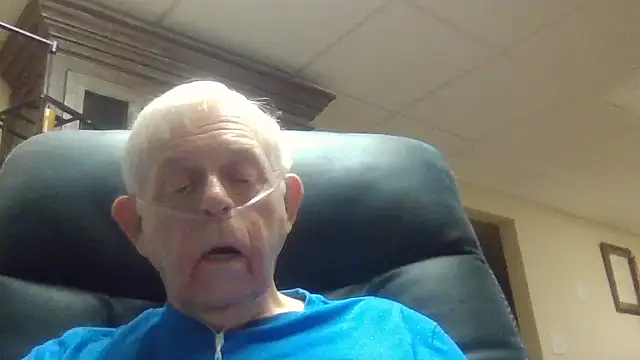 Snapshot of bootlegmanz chatting on May 2026 02:25:01 PM bootlegmanz online show from May 2026 02:25:01 PM