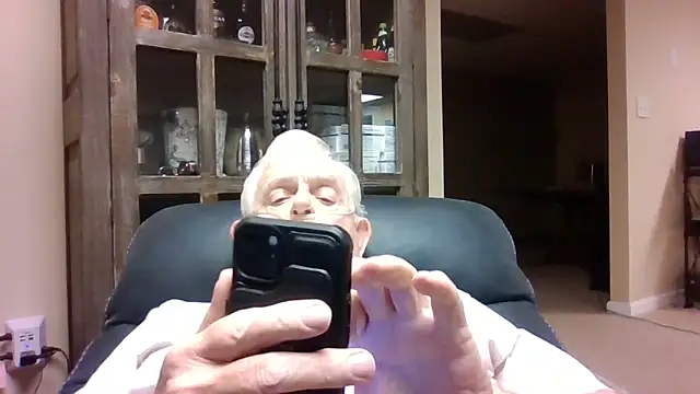 Snapshot of bootlegmanz chatting on May 2026 03:31:02 PM bootlegmanz online show from May 2026 03:31:02 PM