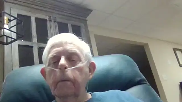 Snapshot of bootlegmanz chatting on June 2026 02:33:01 PM bootlegmanz online show from June 2026 02:33:01 PM