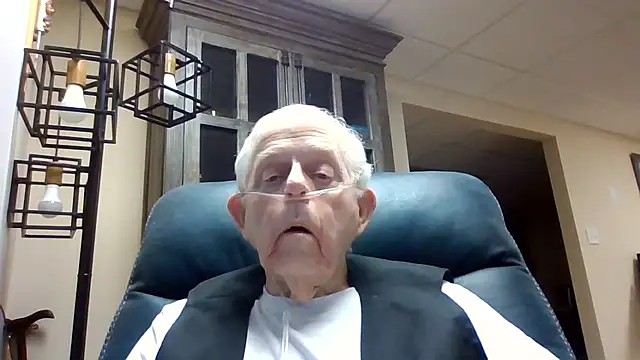 Snapshot of bootlegmanz chatting on June 2026 03:11:02 PM bootlegmanz online show from June 2026 03:11:02 PM