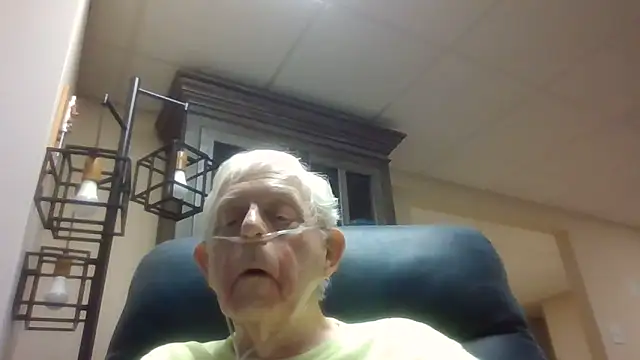 Snapshot of bootlegmanz chatting on June 2026 05:59:01 PM bootlegmanz online show from June 2026 05:59:01 PM
