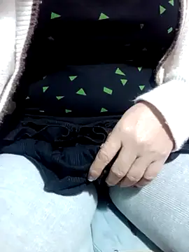 Tuo8702 online show from March 2025 06:58:02 PM