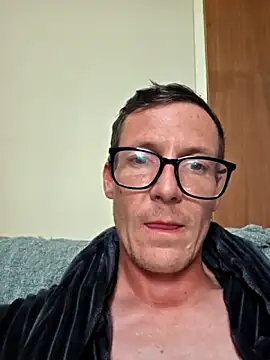 Snapshot of TheSouthernKing chatting on December 2025 10:54:01 AM TheSouthernKing online show from December 2025 10:54:01 AM