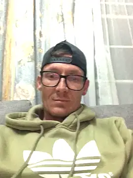 Snapshot of TheSouthernKing chatting on May 2026 06:57:01 PM TheSouthernKing online show from May 2026 06:57:01 PM
