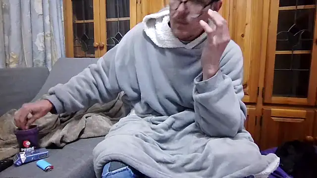 Snapshot of TheSouthernKing chatting on May 2026 09:54:01 PM TheSouthernKing online show from May 2026 09:54:01 PM