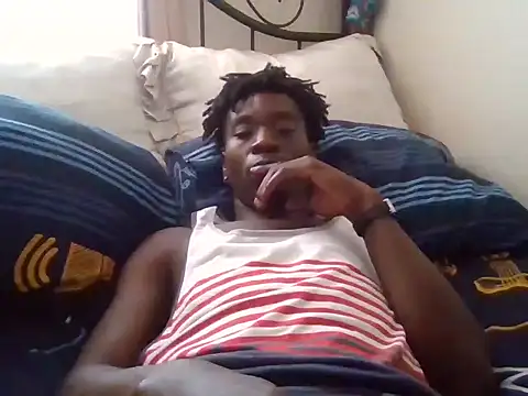 Snapshot of SmallGoodNutts chatting on February 2025 02:48:01 PM SmallGoodNutts online show from February 2025 02:48:01 PM