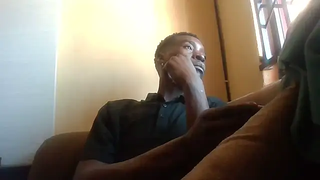 Snapshot of SmallGoodNutts chatting on November 2025 09:31:01 AM SmallGoodNutts online show from November 2025 09:31:01 AM