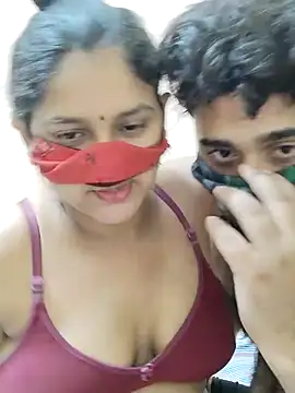 Snapshot of IND_COUPLE1 chatting on December 2024 03:42:02 PM IND COUPLE1 online show from December 2024 03:42:02 PM