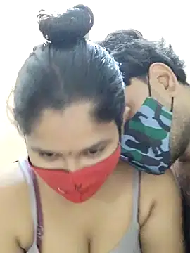 Snapshot of IND_COUPLE1 chatting on December 2024 01:00:01 PM IND COUPLE1 online show from December 2024 01:00:01 PM