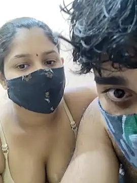 Snapshot of IND_COUPLE1 chatting on January 2025 02:04:01 PM IND COUPLE1 online show from January 2025 02:04:01 PM