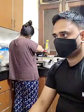 Snapshot of IND_COUPLE1 chatting on February 2025 04:25:02 PM IND COUPLE1 online show from February 2025 04:25:02 PM