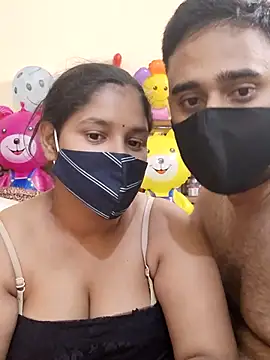 Snapshot of IND_COUPLE1 chatting on February 2025 06:47:02 PM IND COUPLE1 online show from February 2025 06:47:02 PM