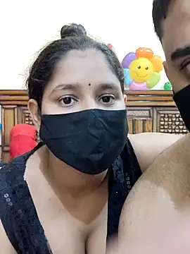 Snapshot of IND_COUPLE1 chatting on March 2025 02:26:01 PM IND COUPLE1 online show from March 2025 02:26:01 PM