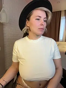 Charming Daphny online show from December 2025 06:12:02 AM