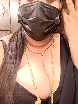 Snapshot of ashikaa_r chatting on March 2025 12:45:01 PM ashikaa r online show from March 2025 12:45:01 PM