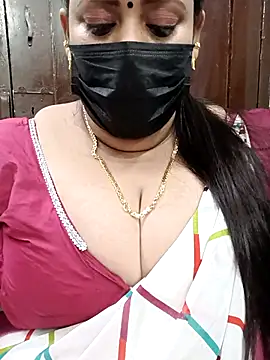 Snapshot of ashikaa_r chatting on March 2025 02:40:01 PM ashikaa r online show from March 2025 02:40:01 PM