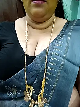 ashikaa r online show from December 2025 05:53:01 PM