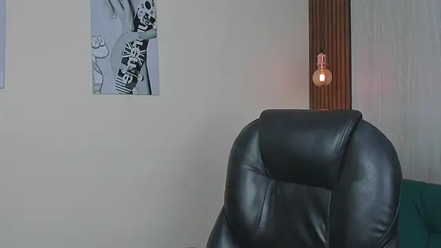 miah connor online show from November 2025 07:38:01 PM